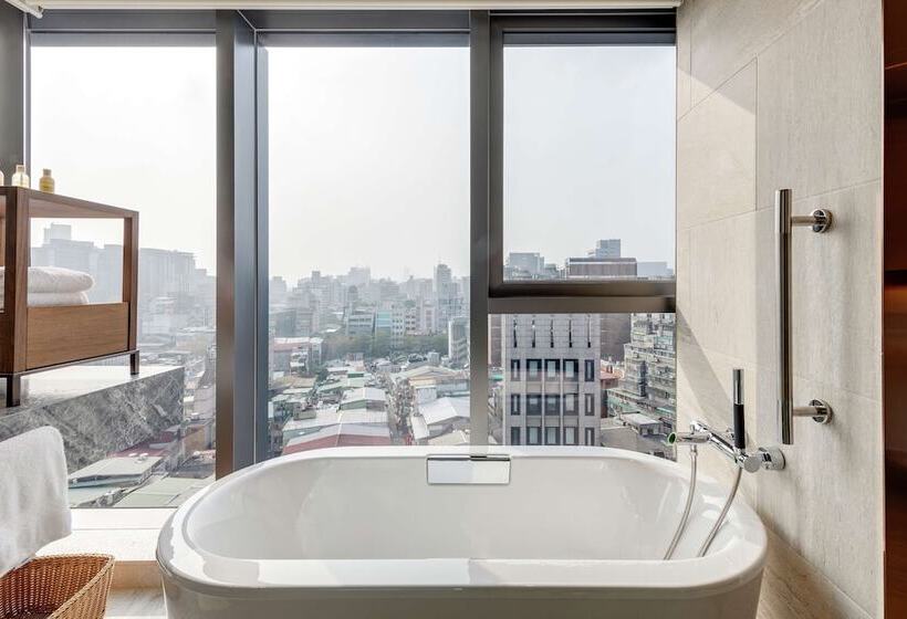 سوییت, Doubletree By Hilton Taipei Zhongshan