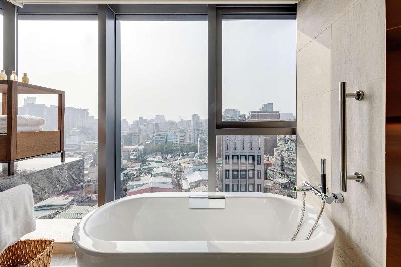 سوییت, Doubletree By Hilton Taipei Zhongshan