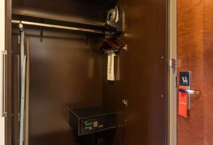 سوئیت با تخت بزرگ, Doubletree By Hilton Taipei Zhongshan