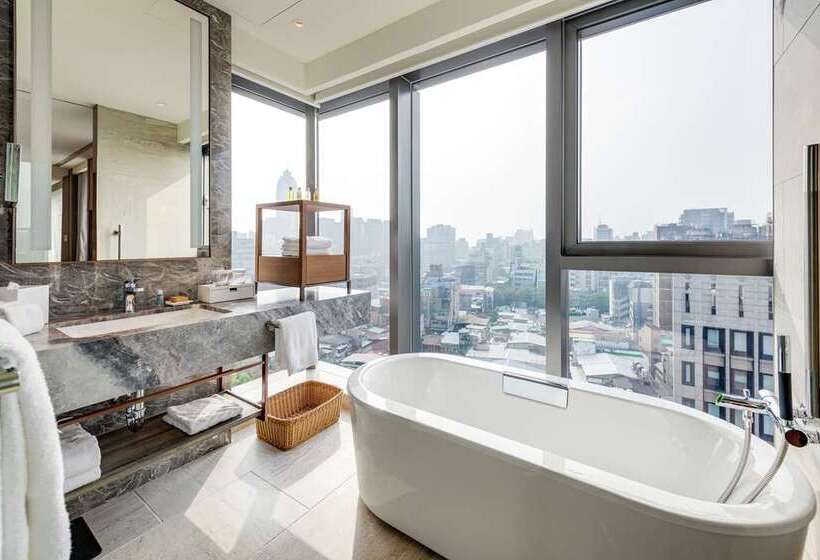 سوییت, Doubletree By Hilton Taipei Zhongshan