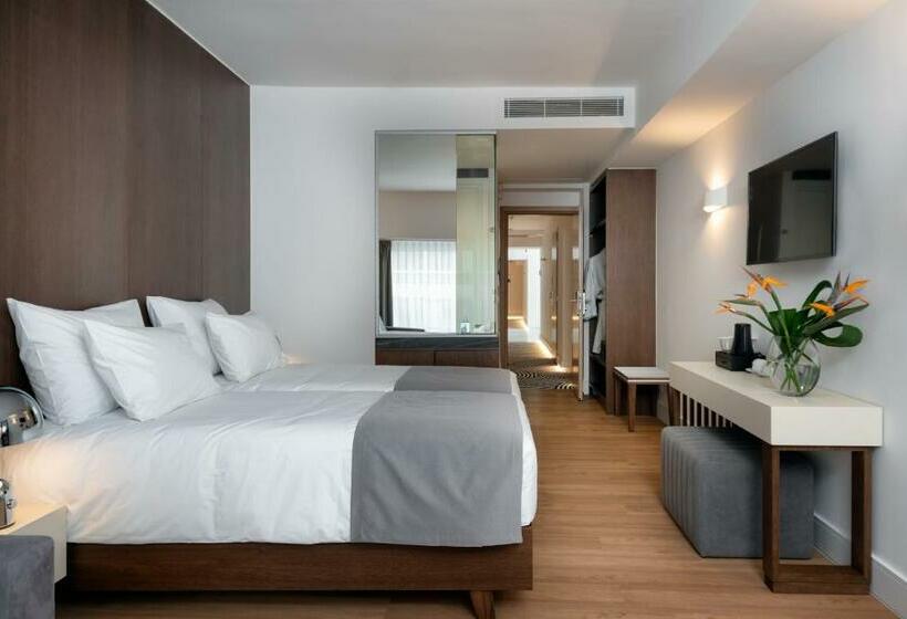 Номер Executive, Elia Ermou Athens
