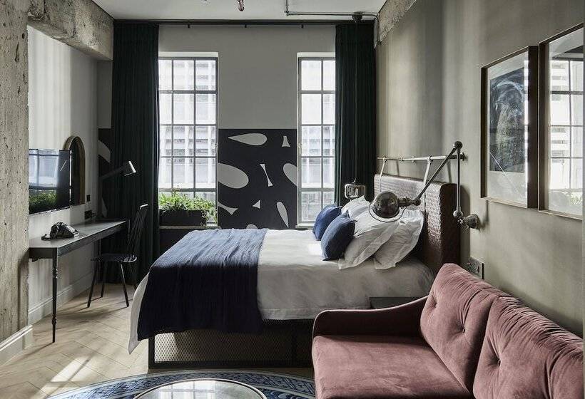 标准工作室, Gorgeous George By Design Hotels ™