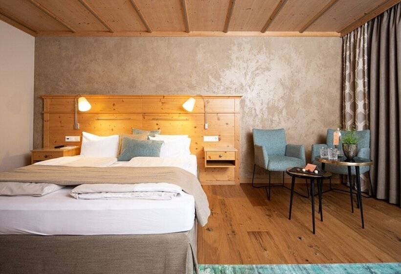 Семейный Номер, Post Family Resort