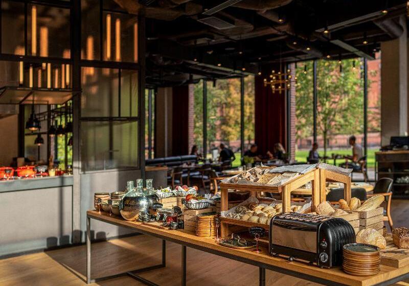 Номер Deluxe, The Bridge Wroclaw  Mgallery