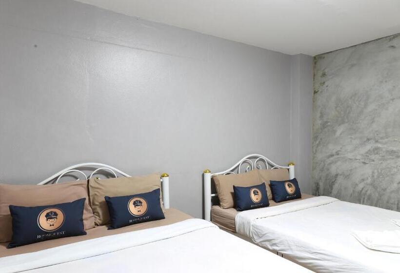 Deluxe Familjerum, Roomquest Amphawa Vaylasamran
