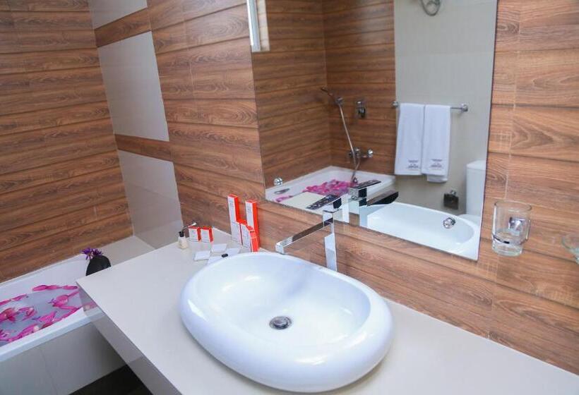 Deluxe Suite Sea View, Crystal Resort Dickwella
