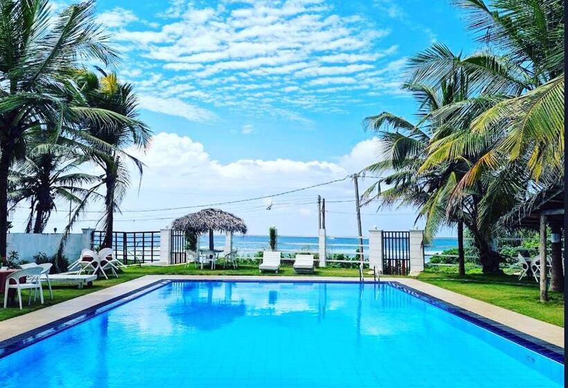 سوئیت خانوادگی اقتصادی, Crystal Resort Dickwella