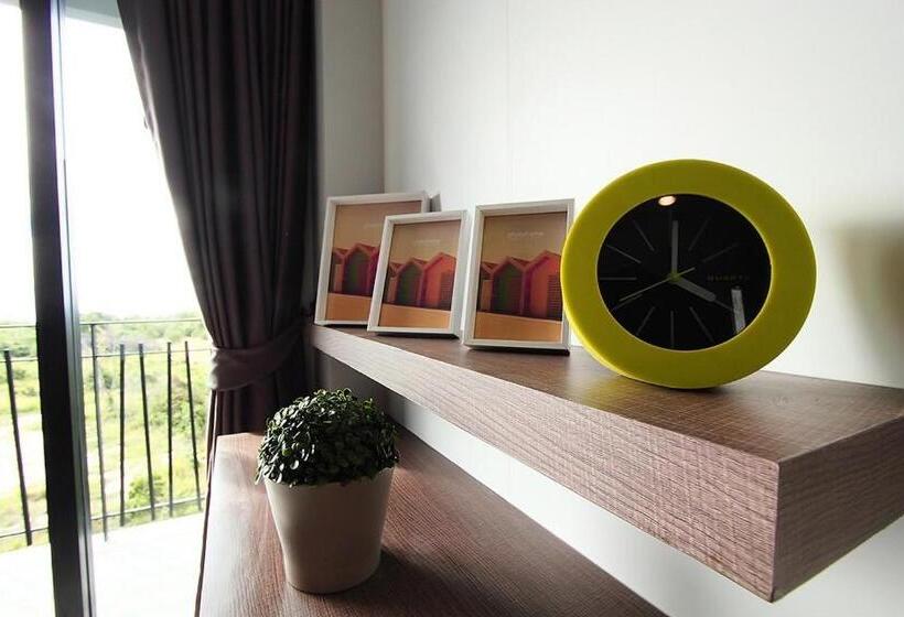 Номер Deluxe, The Wind