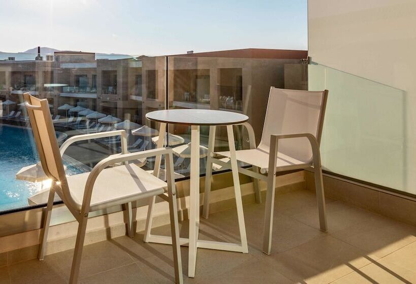 اتاق استاندارد با چشم‌انداز استخر, White Olive Elite Laganas